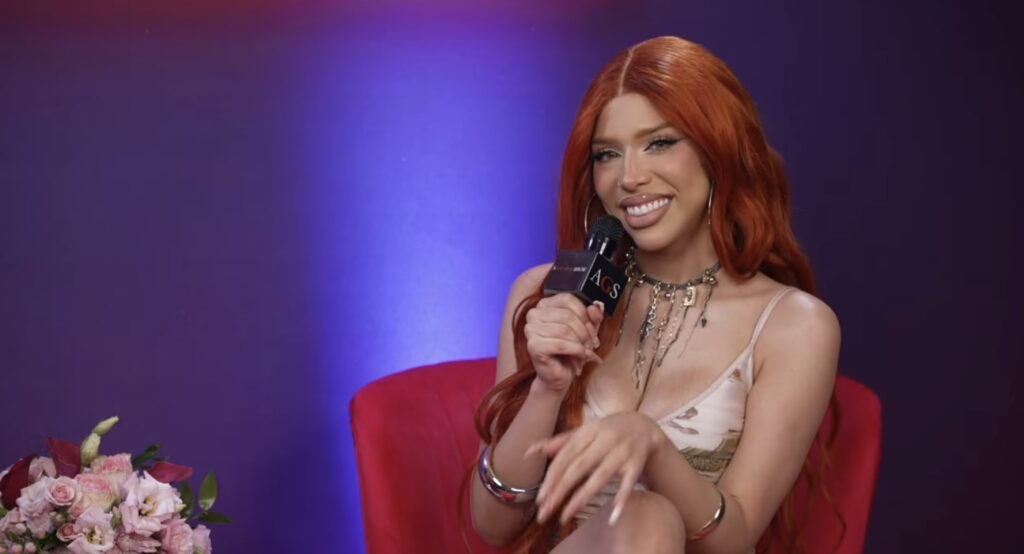 Yeri Mua, la reina de las redes sociales de México, lanza su álbum debut “De Chavas”